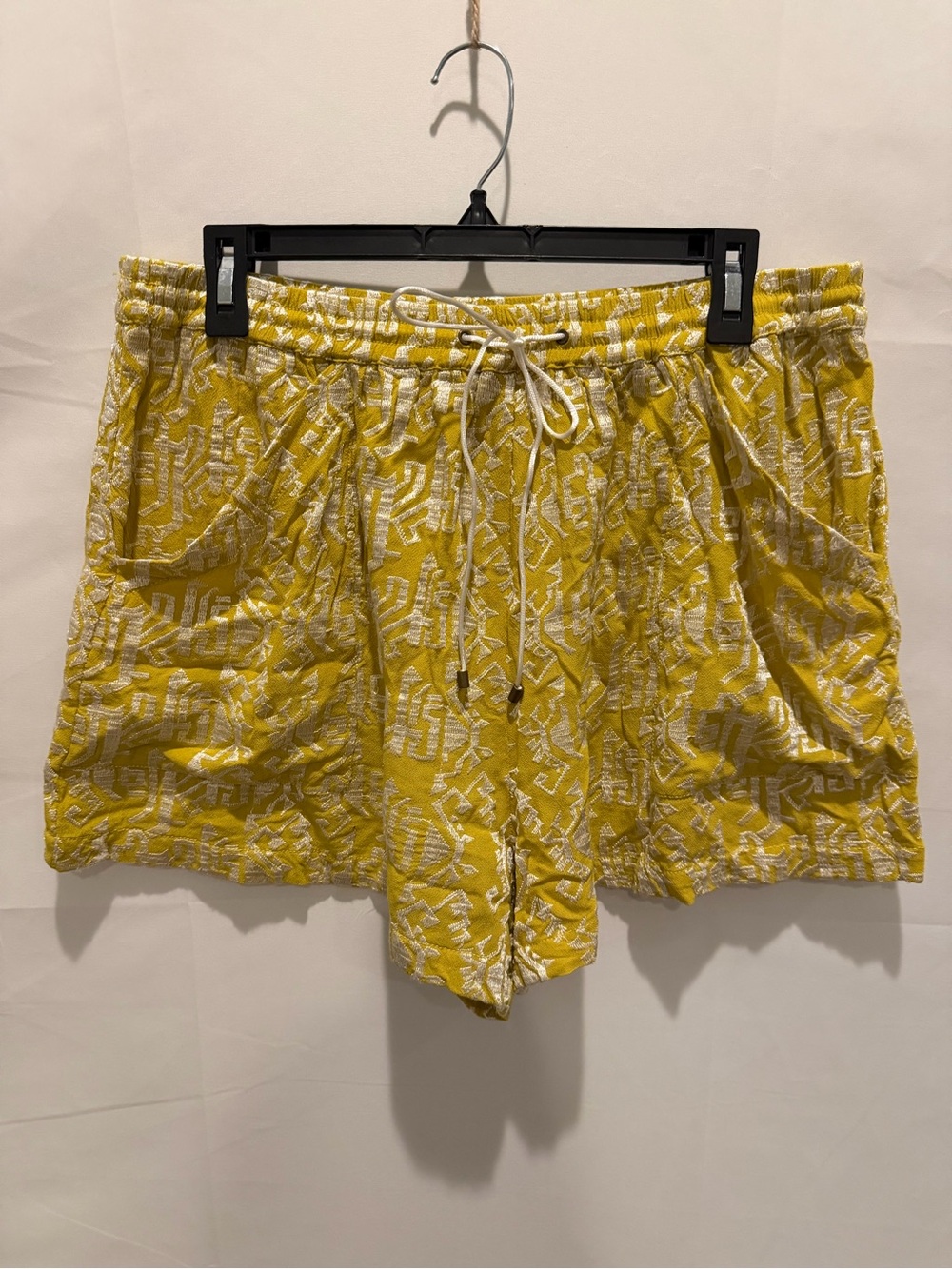 ELEVENSES Shorts XL
ANTHROPOLOGIE Melora
Embroidered Tribal Boho Pull On.Boho